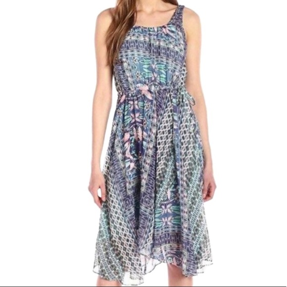 Nanette Lepore Dresses & Skirts - Nanette Lepore Printed Chiffon Dress